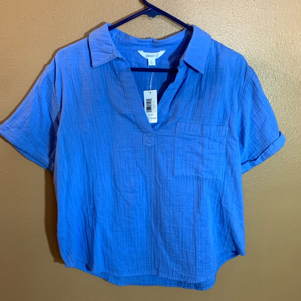 Johnnie-O Glacier Blue Women’s Short-Sleeve V-Neck Pocket Top S NWT